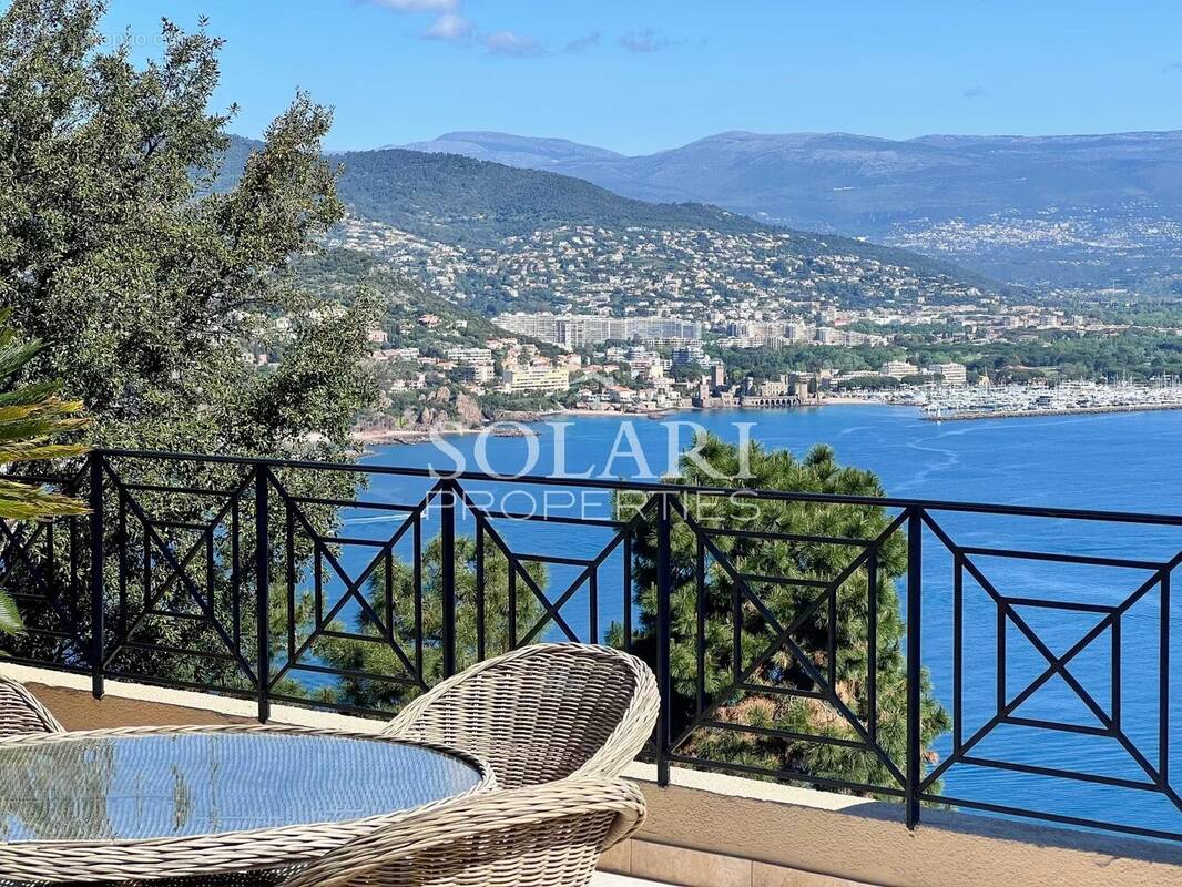 Maison à THEOULE-SUR-MER