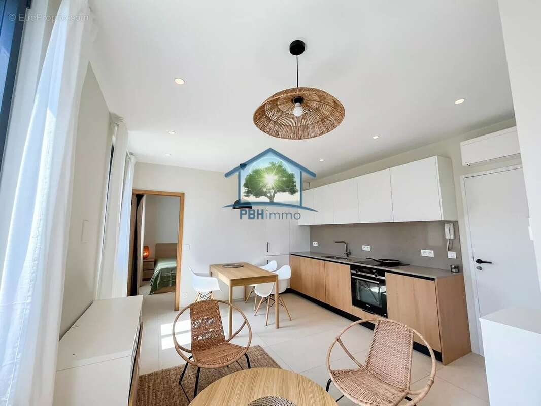 Appartement à LA MOLE