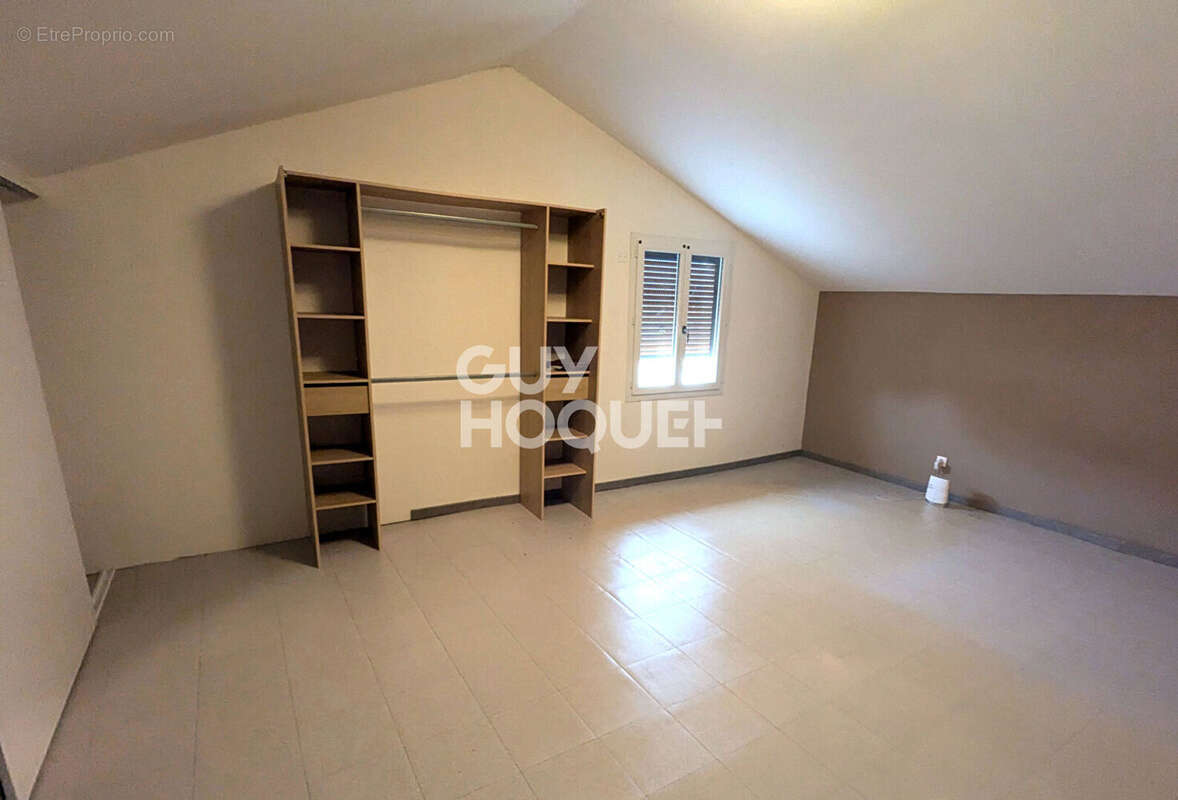 Maison à JAUNAY-CLAN