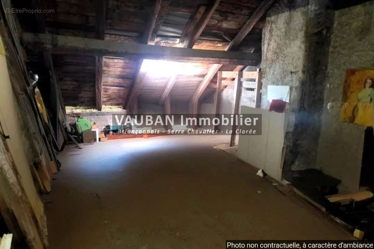 Deux appartements T4 + T2 & Greniers aménageables + Cave - photo 11
