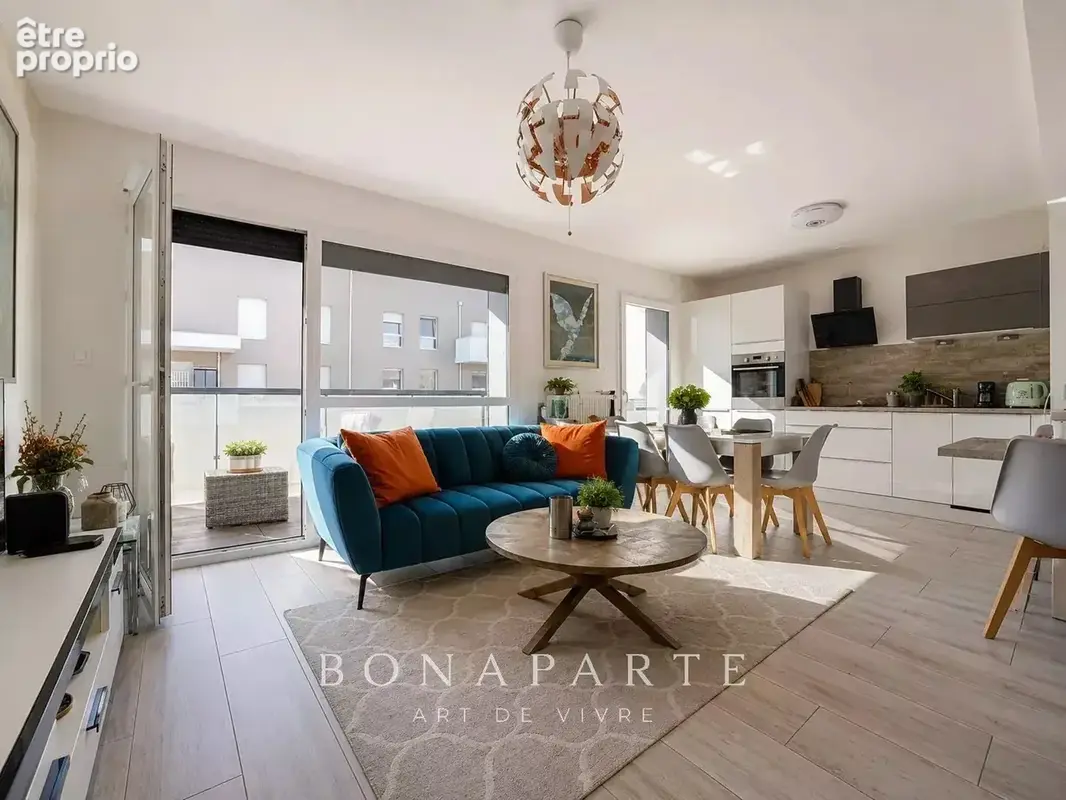 FERNEY-VOLTAIRE - Appartement centre-ville - photo 3