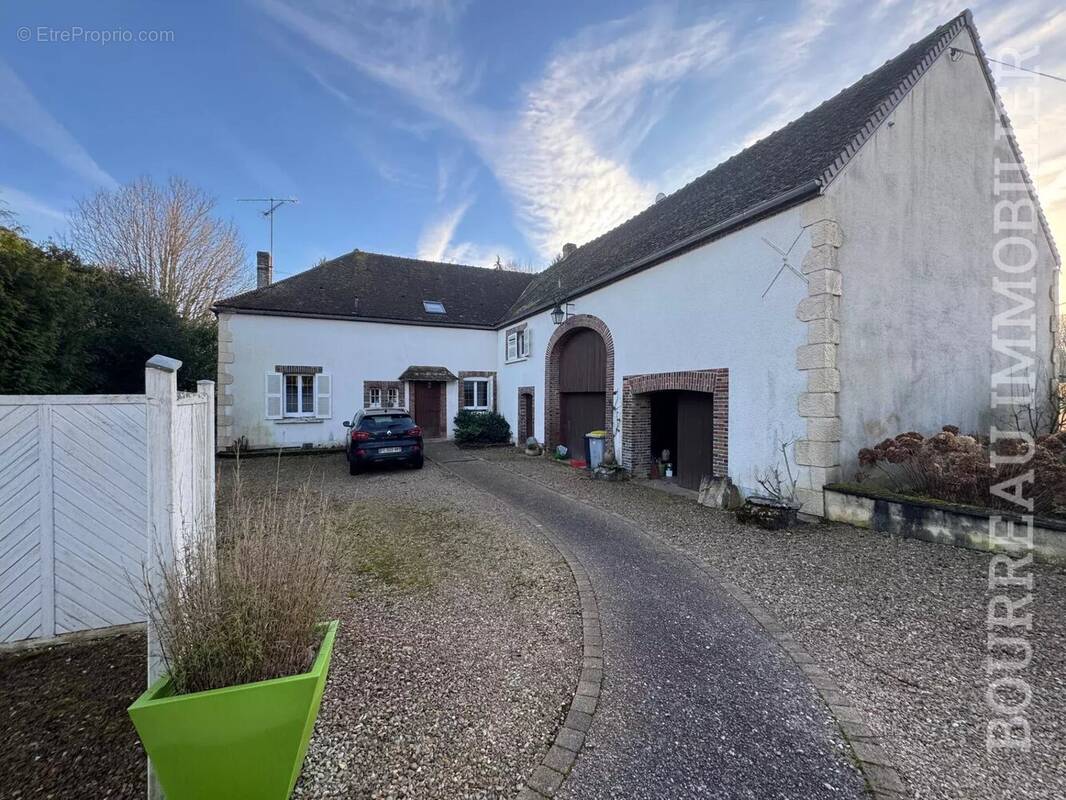 Maison à ARCES-DILO