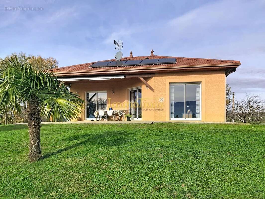 Maison à SAINT-HILAIRE-DU-ROSIER