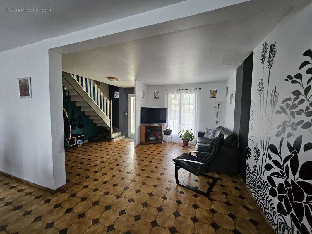 Maison à VAL-DE-REUIL