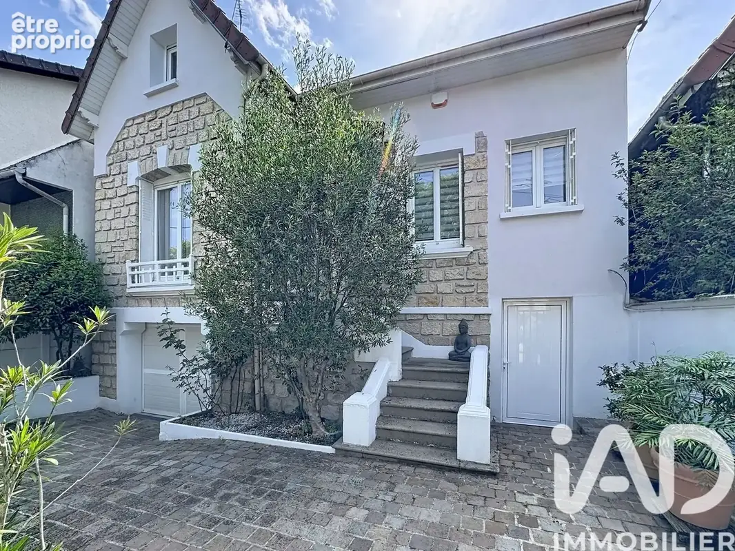 Photo 1 - Maison à SAINT-MAUR-DES-FOSSES
