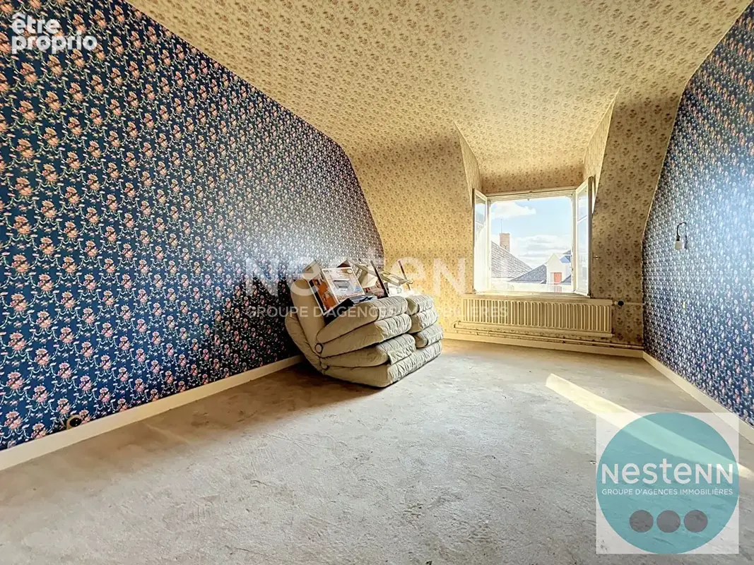 RARE À CONTRES - 227 m², 6 chambres, grange et énorme potentiel à 2 min du centre ! - photo 6