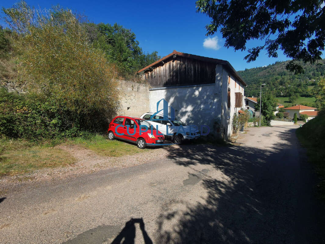 Maison à SAINT-JUST-EN-CHEVALET