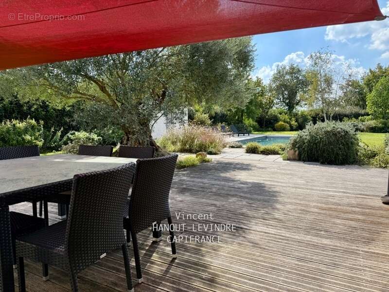 Maison à vendre 9 pièces BAZOGES EN PAILLERS (85) - photo 12