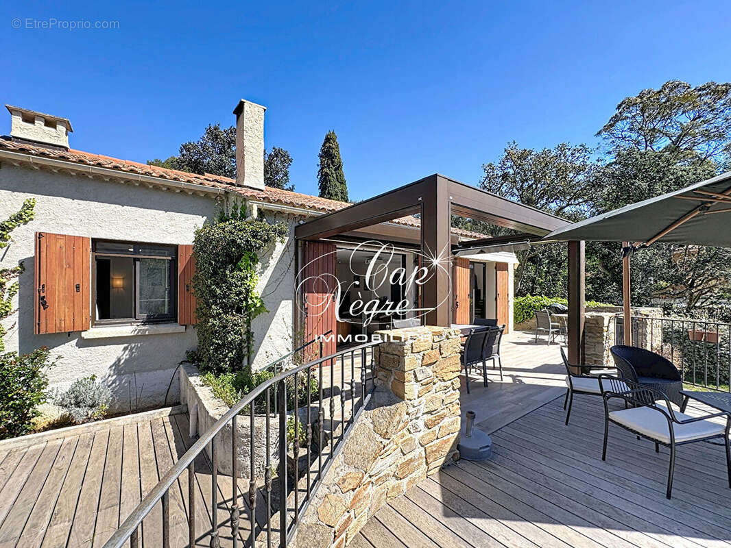 Maison à BORMES-LES-MIMOSAS