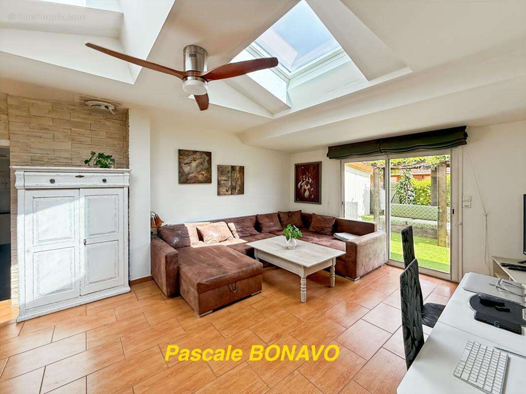 Maison à VENDAYS-MONTALIVET