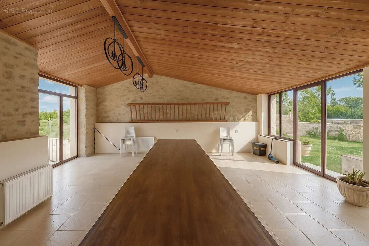 Maison à FORCALQUIER