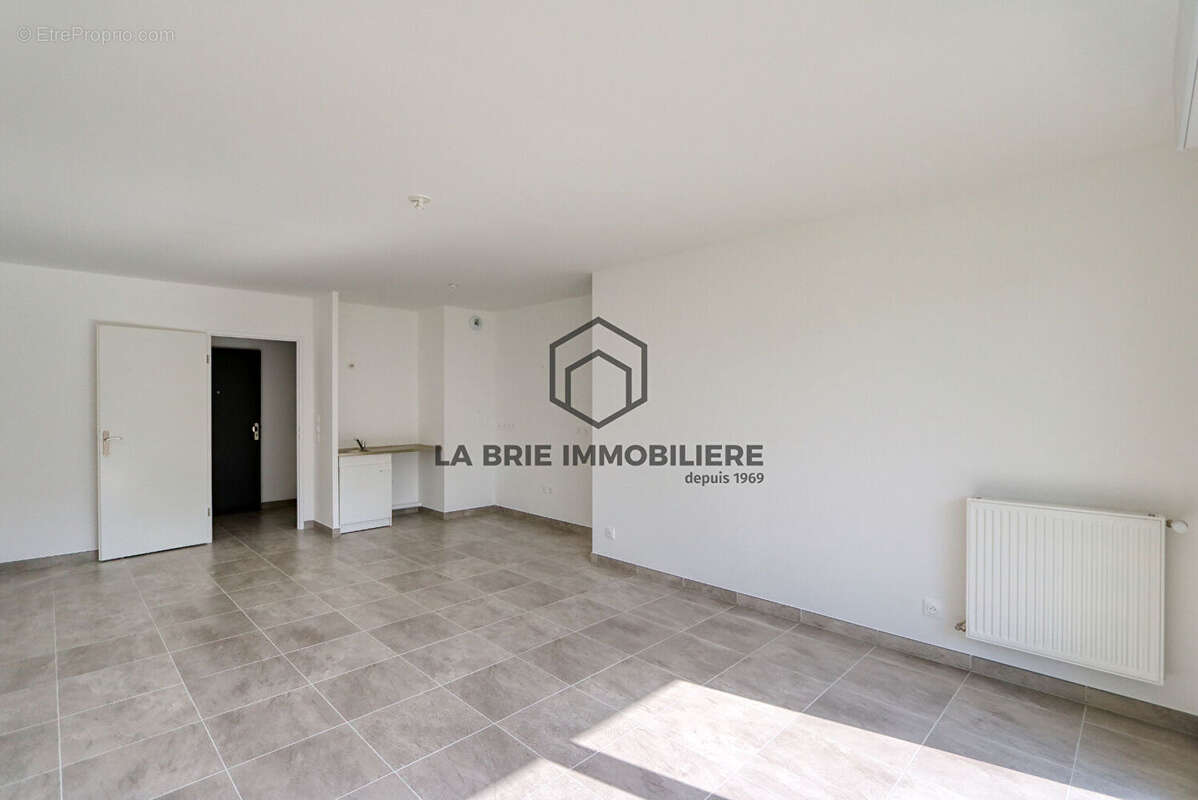 Appartement à EMERAINVILLE