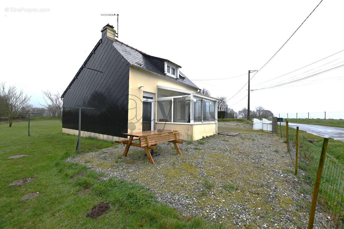 Maison à PLOUNEVEZ-QUINTIN