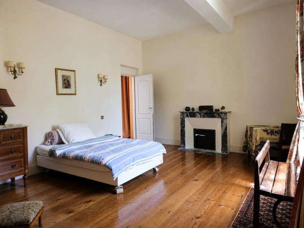 Propriété de 12 pièces de 820 m² à Samazan - photo 10