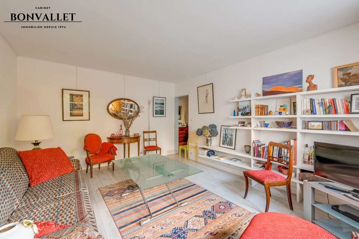 Appartement à PARIS-15E