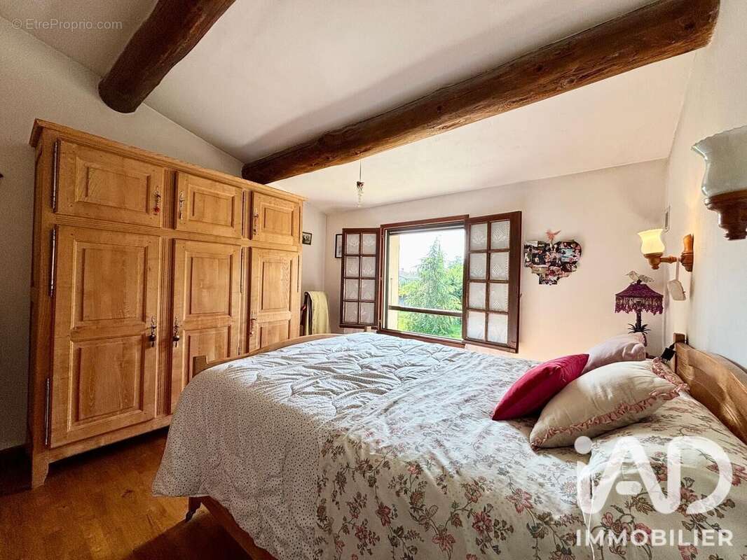 Maison 97 m² à Saint-Saturnin-Les-Avignon  - photo 7