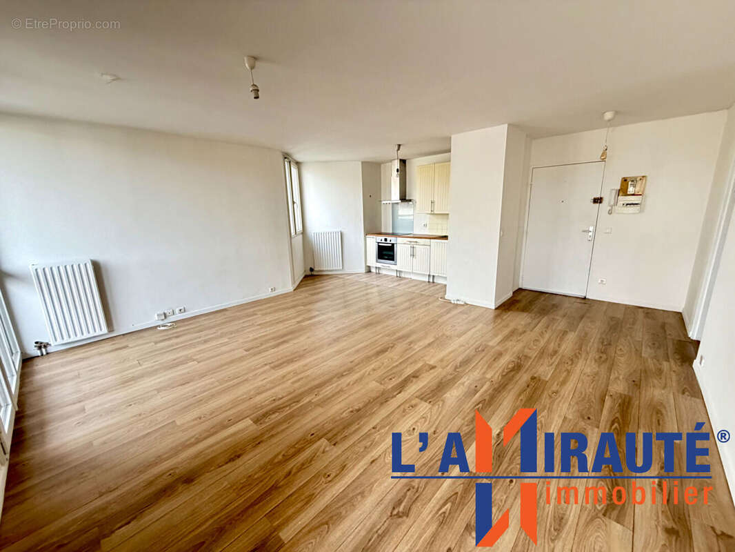 Appartement à SARTROUVILLE