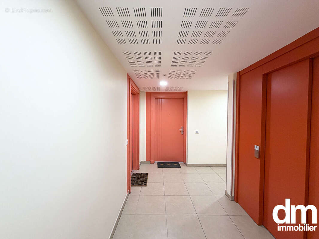 Appartement à ENSUES-LA-REDONNE