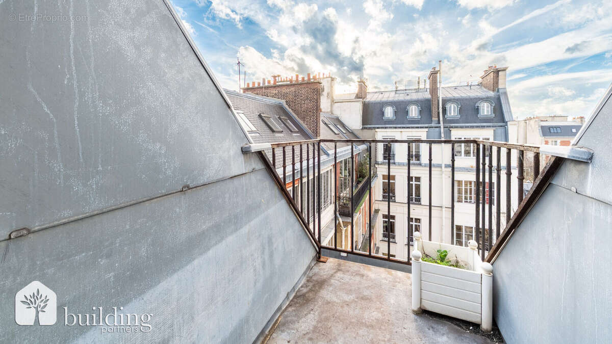 Appartement à PARIS-17E