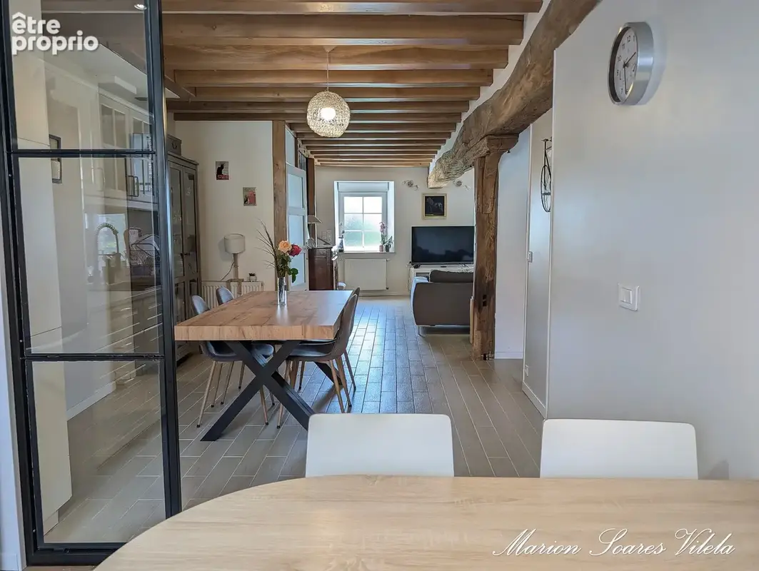 Maison en pierre rénovée avec goût – 148 m² – 4 chambres – Grand garage - photo 5