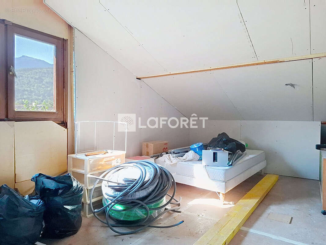 Maison Valgelon-la Rochette 3 pièce(s) 70 m2 - photo 13