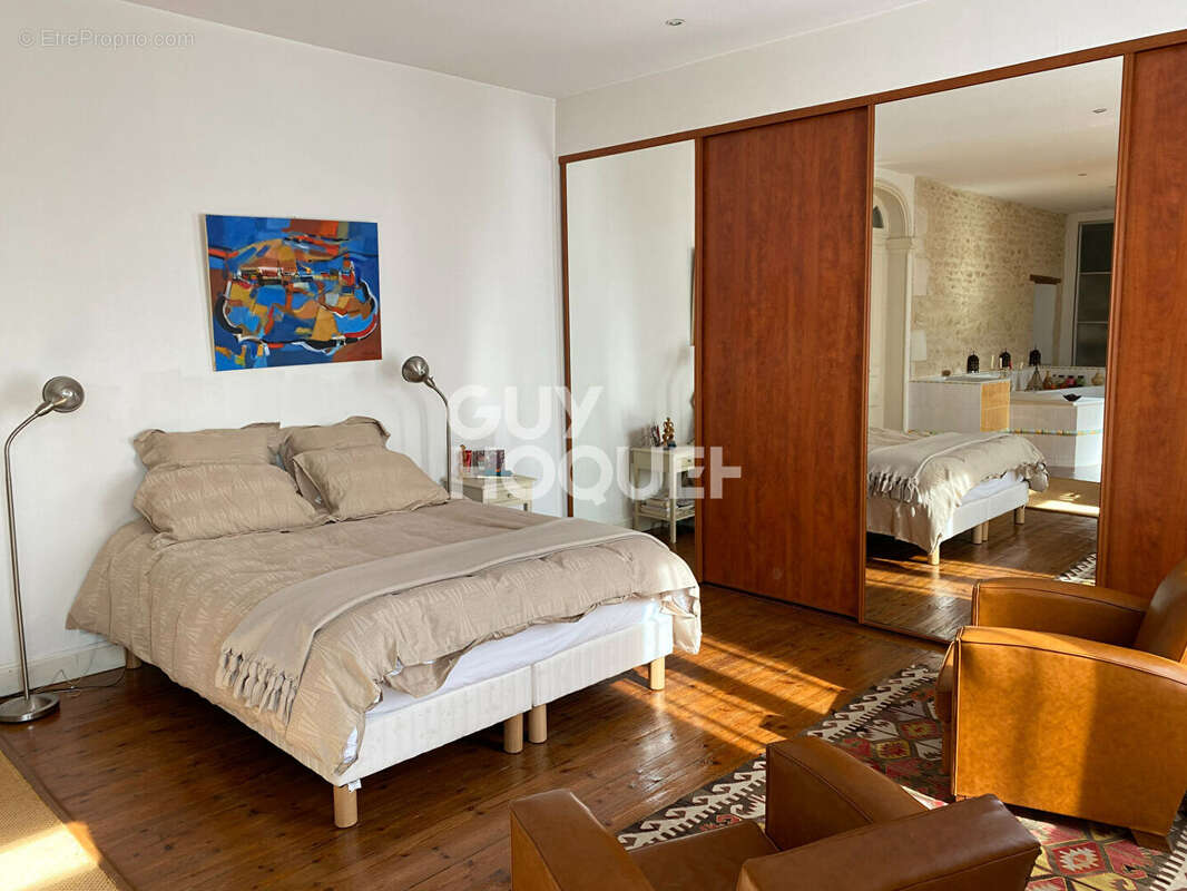 Maison à FONTENAY-LE-COMTE