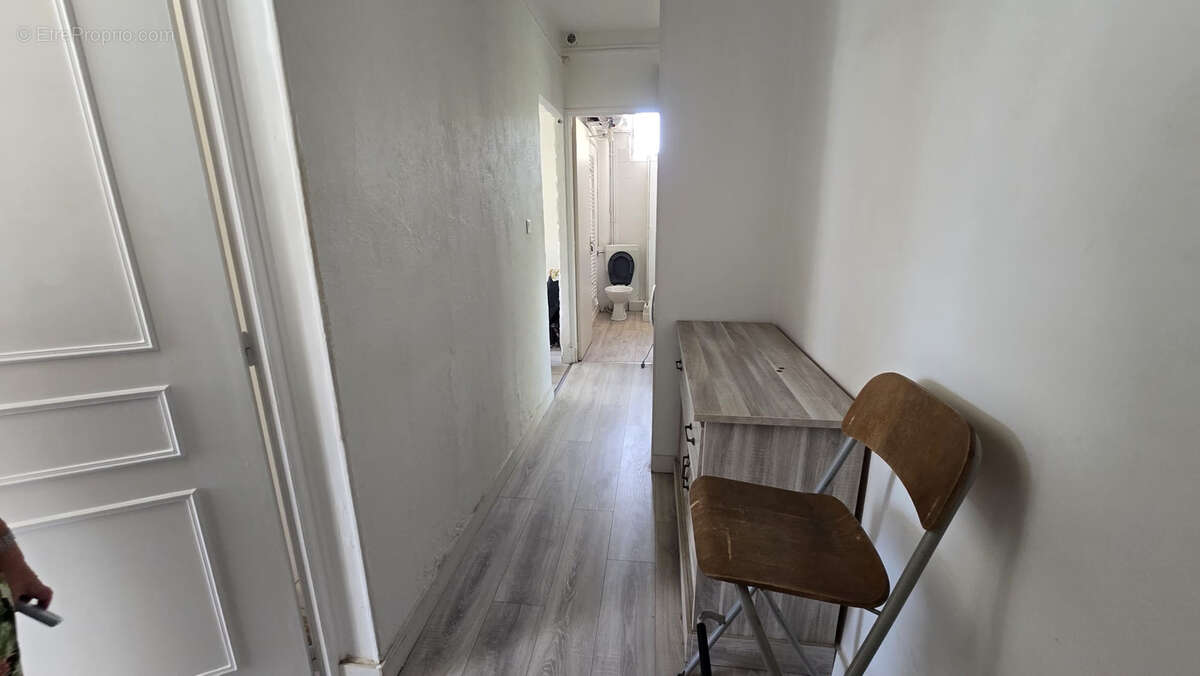 Appartement à SOLLIES-PONT