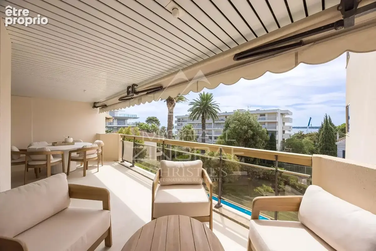 Cannes Moure Rouge - Superbe 4 pièces rénové avec luxe – Vue mer panoramique - photo 2