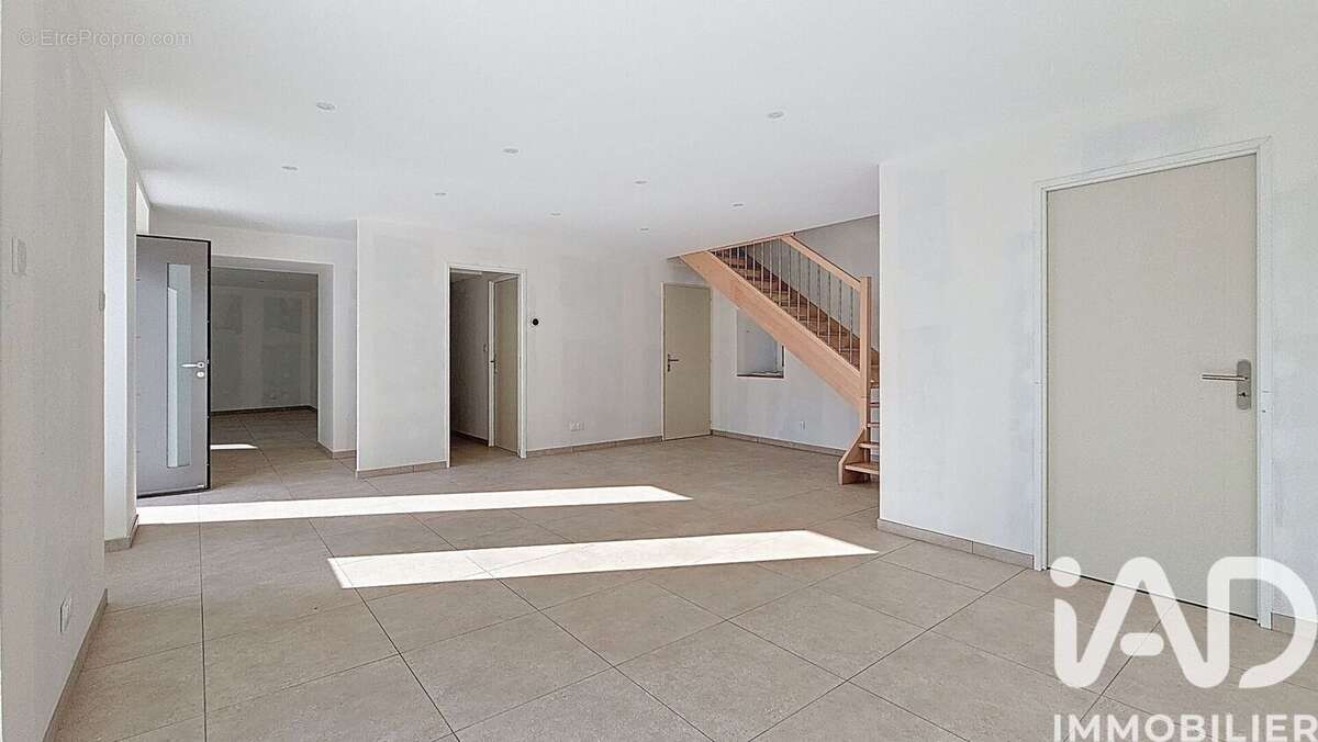 Maison 199 m² à Charnas  - photo 7