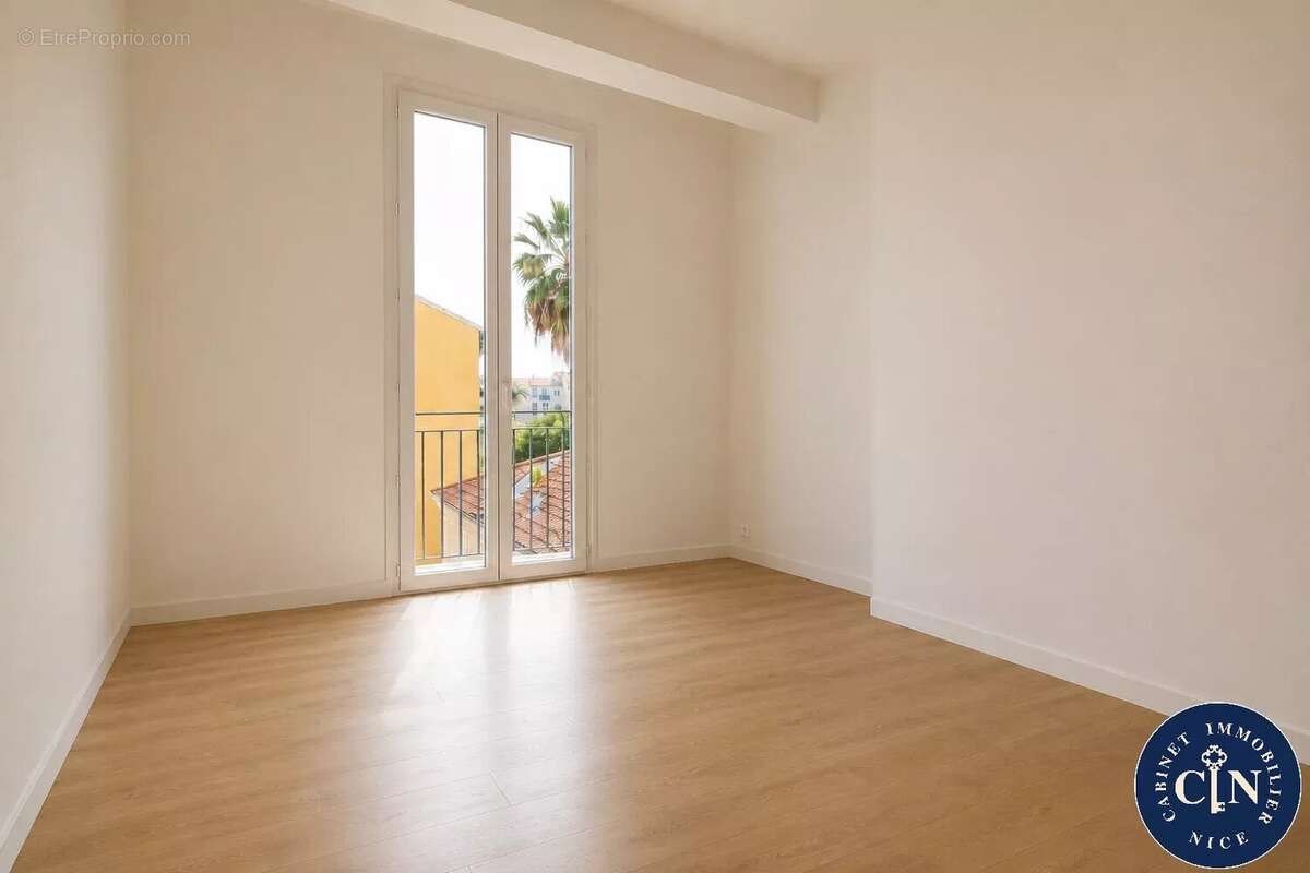 Appartement 63 m² à Nice  - photo 4