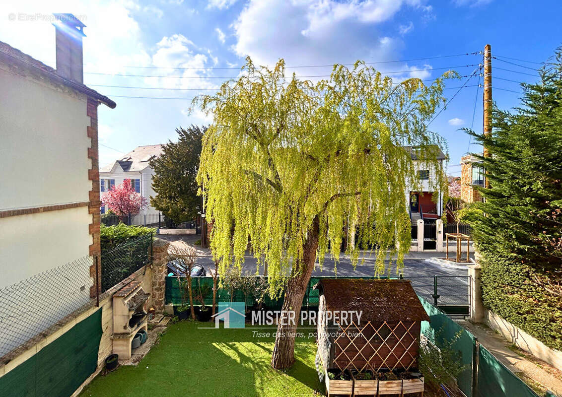 Appartement à SARTROUVILLE