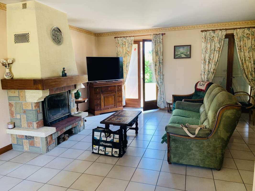 Maison à CHEROY