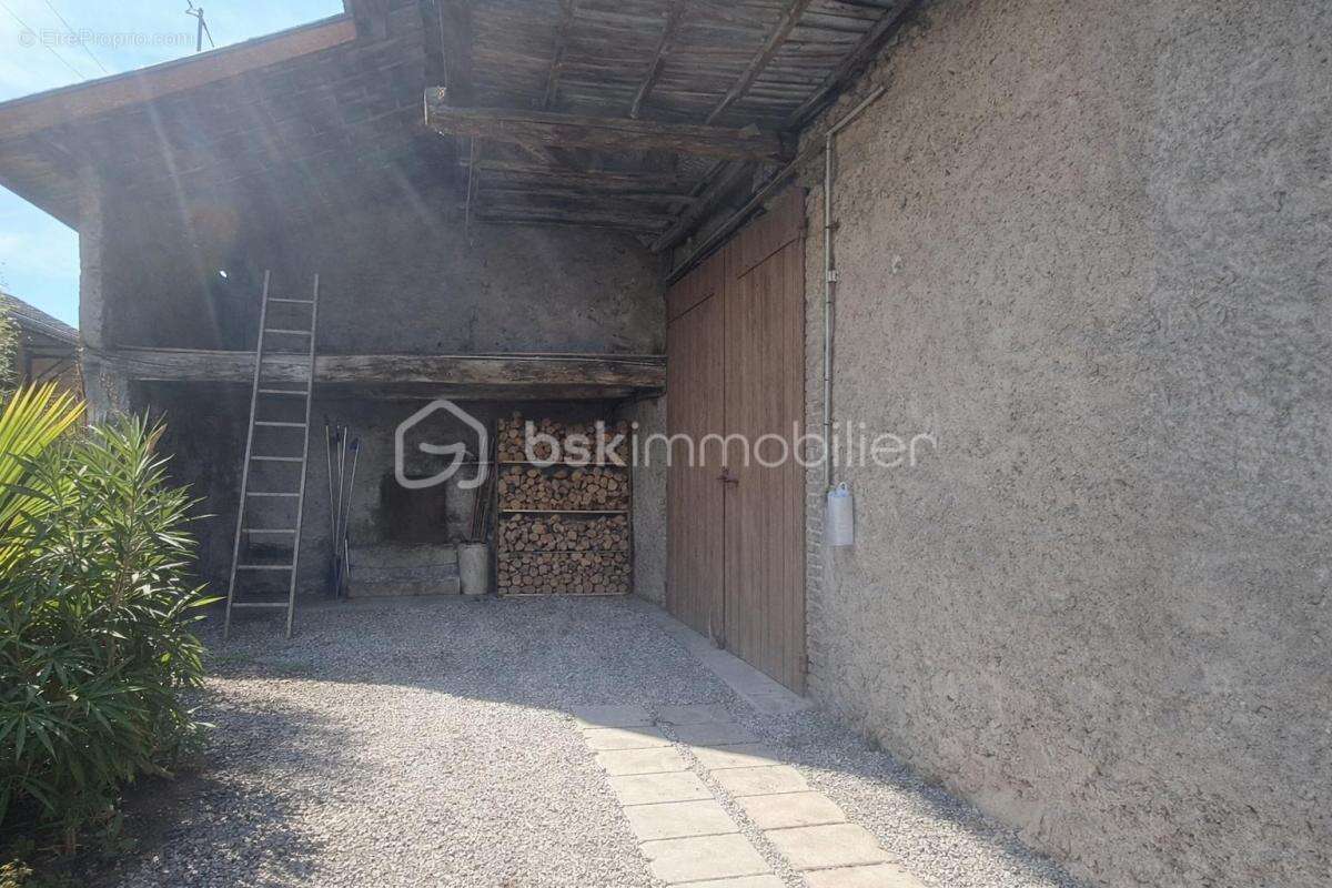 Maison à LA FRETTE