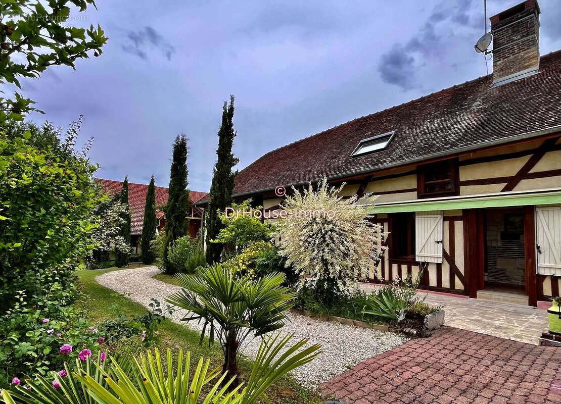 Maison à SAINT-BENOIT-SUR-SEINE