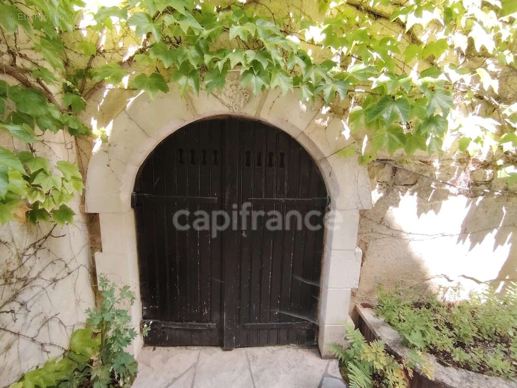 Maison à vendre 7 pièces CRAVANT (89) - photo 5
