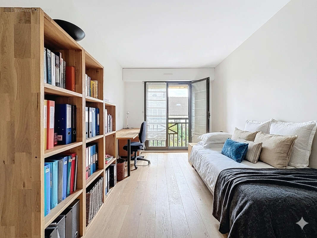 Appartement à SURESNES
