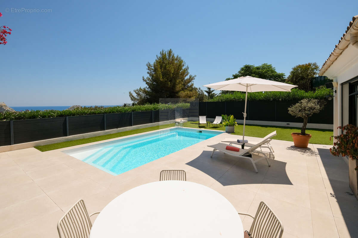 Petite maison chic et intemporelle aux Hauts de Vaugrenier - photo 16