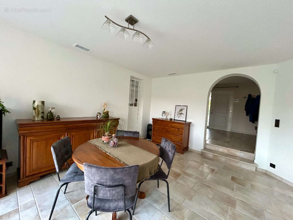 Maison à VILLEMOUSTAUSSOU