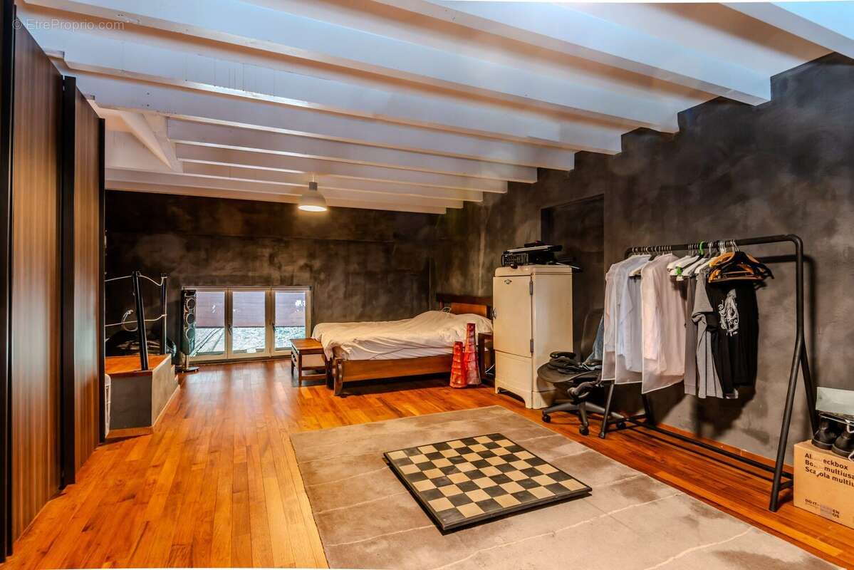 Maison à PERS-JUSSY