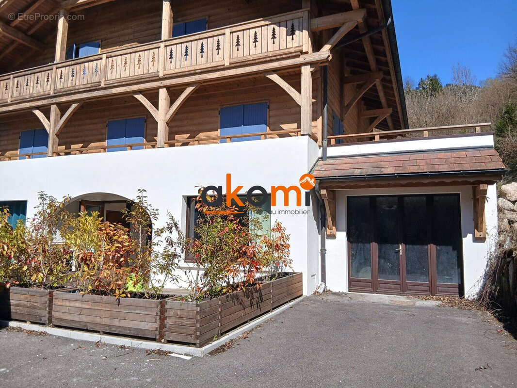 Appartement à SERRAVAL