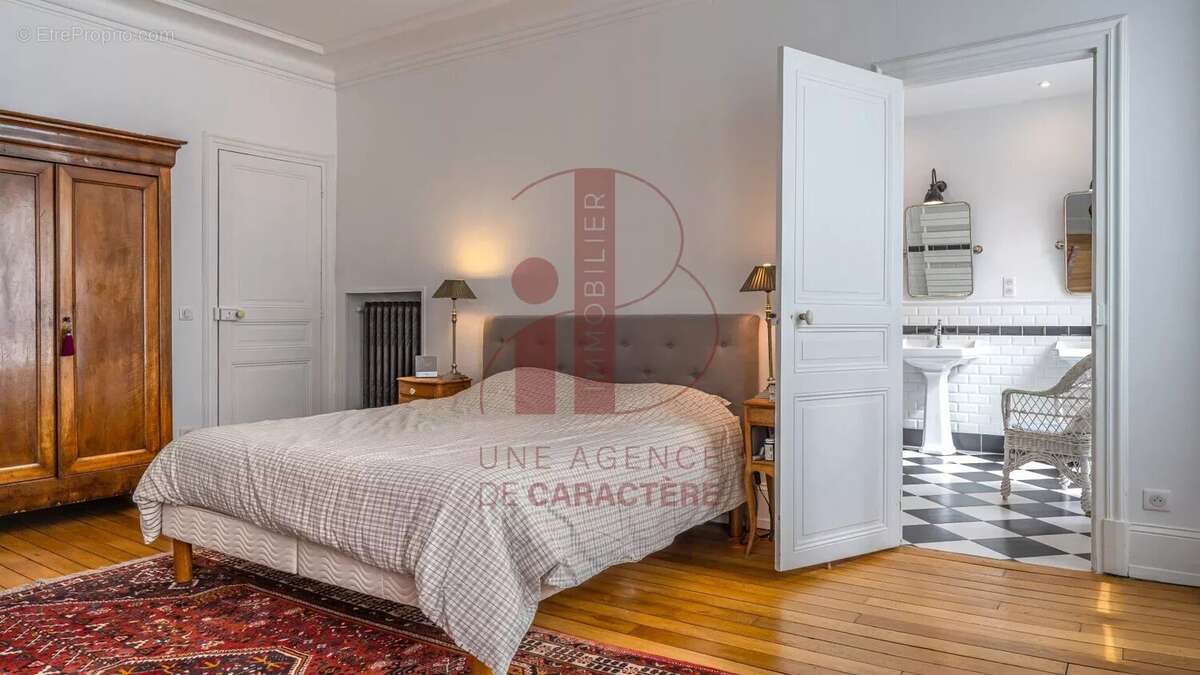 Maison à FONTAINEBLEAU