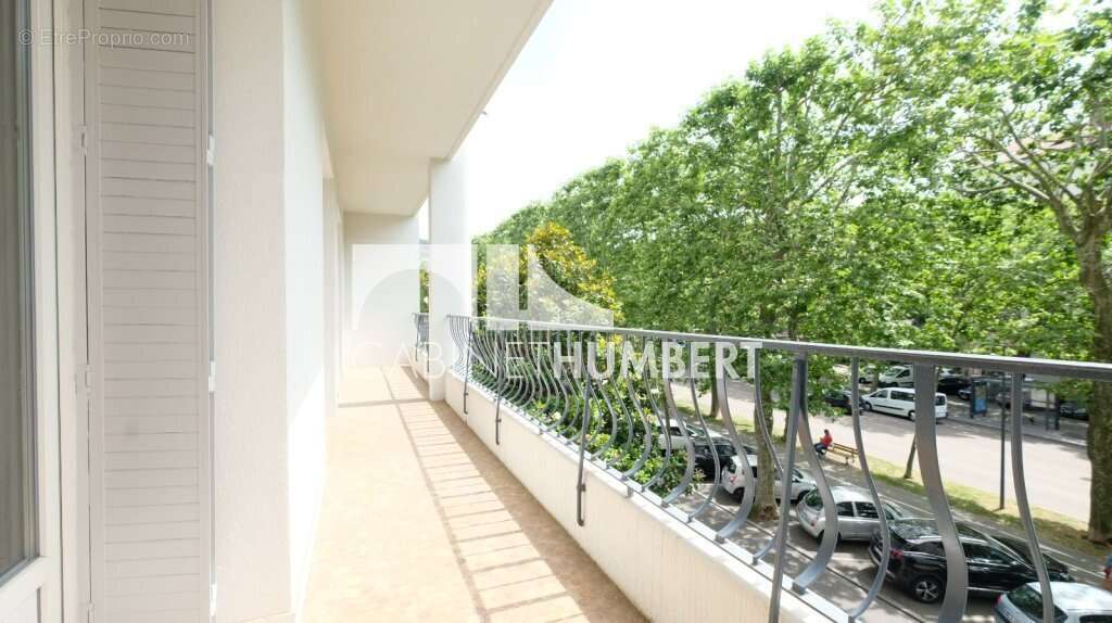 Appartement à SAINT-ETIENNE