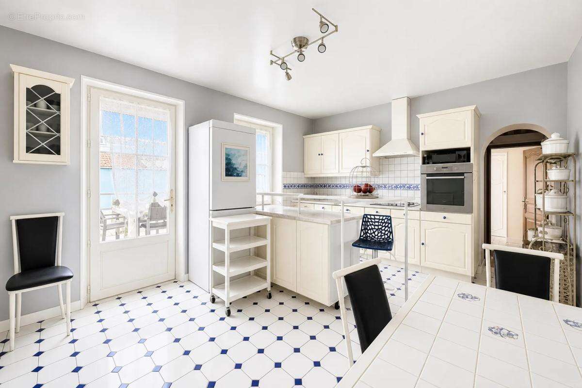 Maison de caractère de 7 pièces de 186 m² à Chécy - photo 19