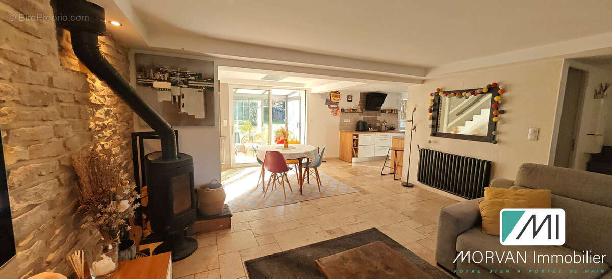 Maison à LES ESSARTS-LE-ROI