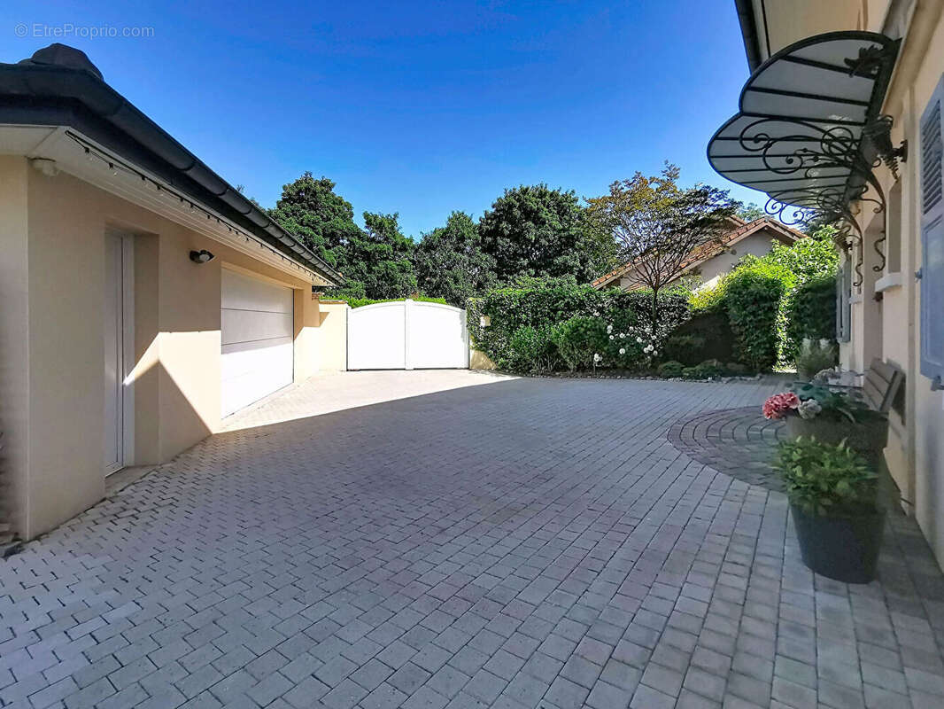 SCIEZ - Villa 168m² sur terrain 1500m² - photo 17