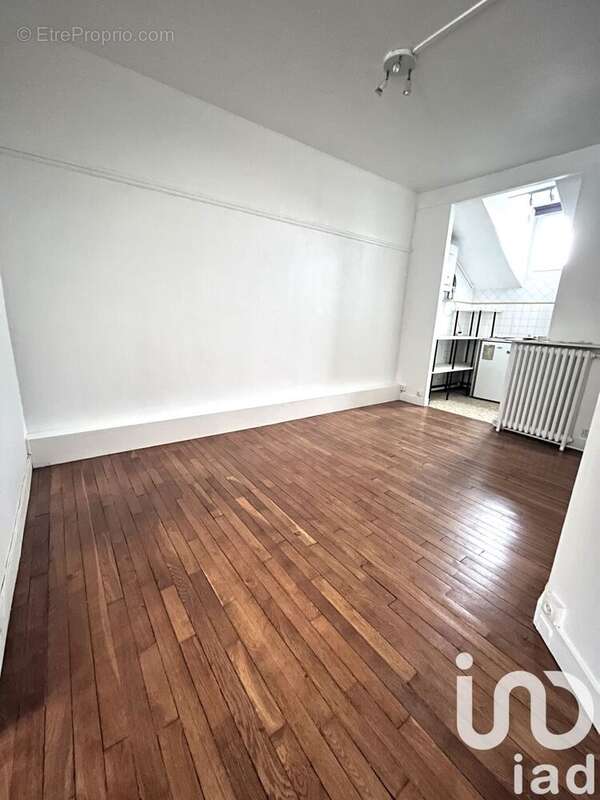 Photo 3 - Appartement à COURBEVOIE