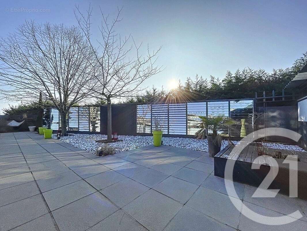 Maison à SAINT-MARTIN-LA-PLAINE