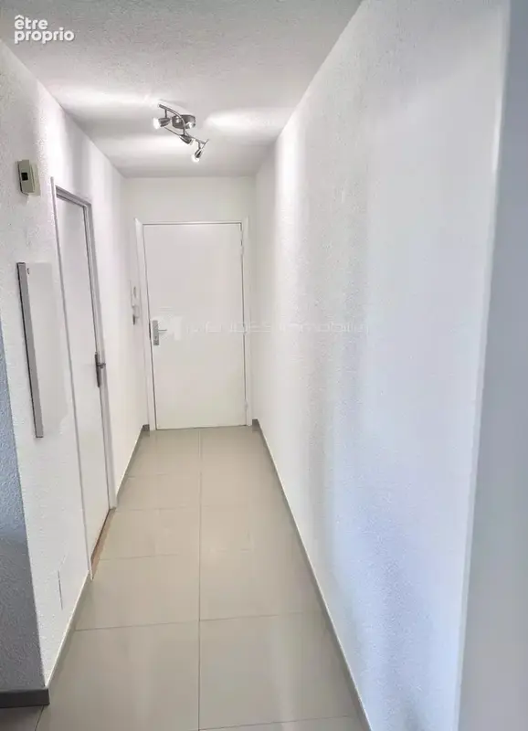Appartement 2 pieces centre carnoles - photo 3