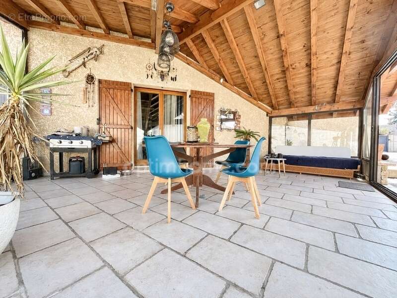 Maison à JANNEYRIAS