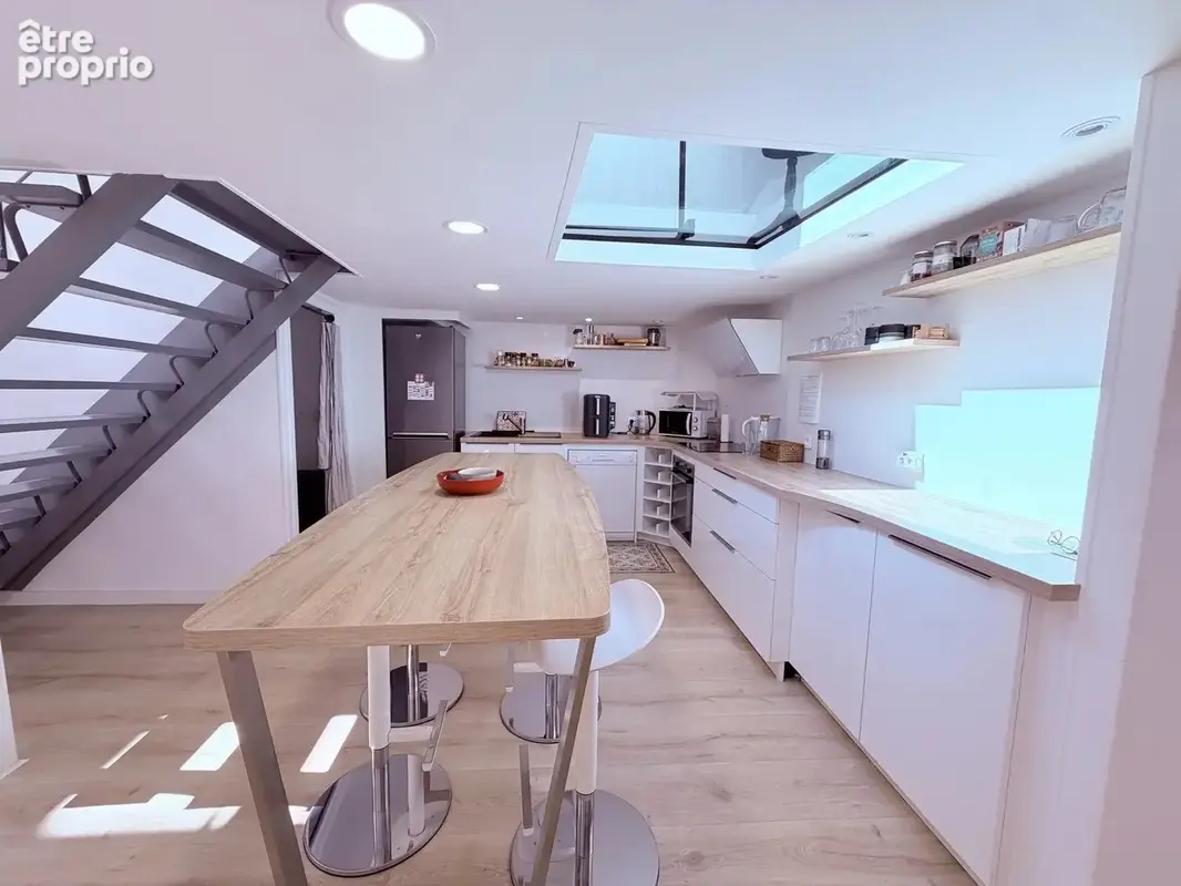 Cannes Banane — Dernier étage d'exception : loft sous les toits de 130 m² - photo 10
